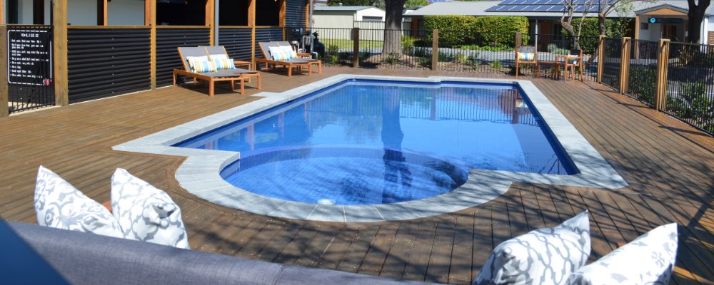 Bright Accommodation with Pool & Spa Bright Accommodation with Pool & Spa
